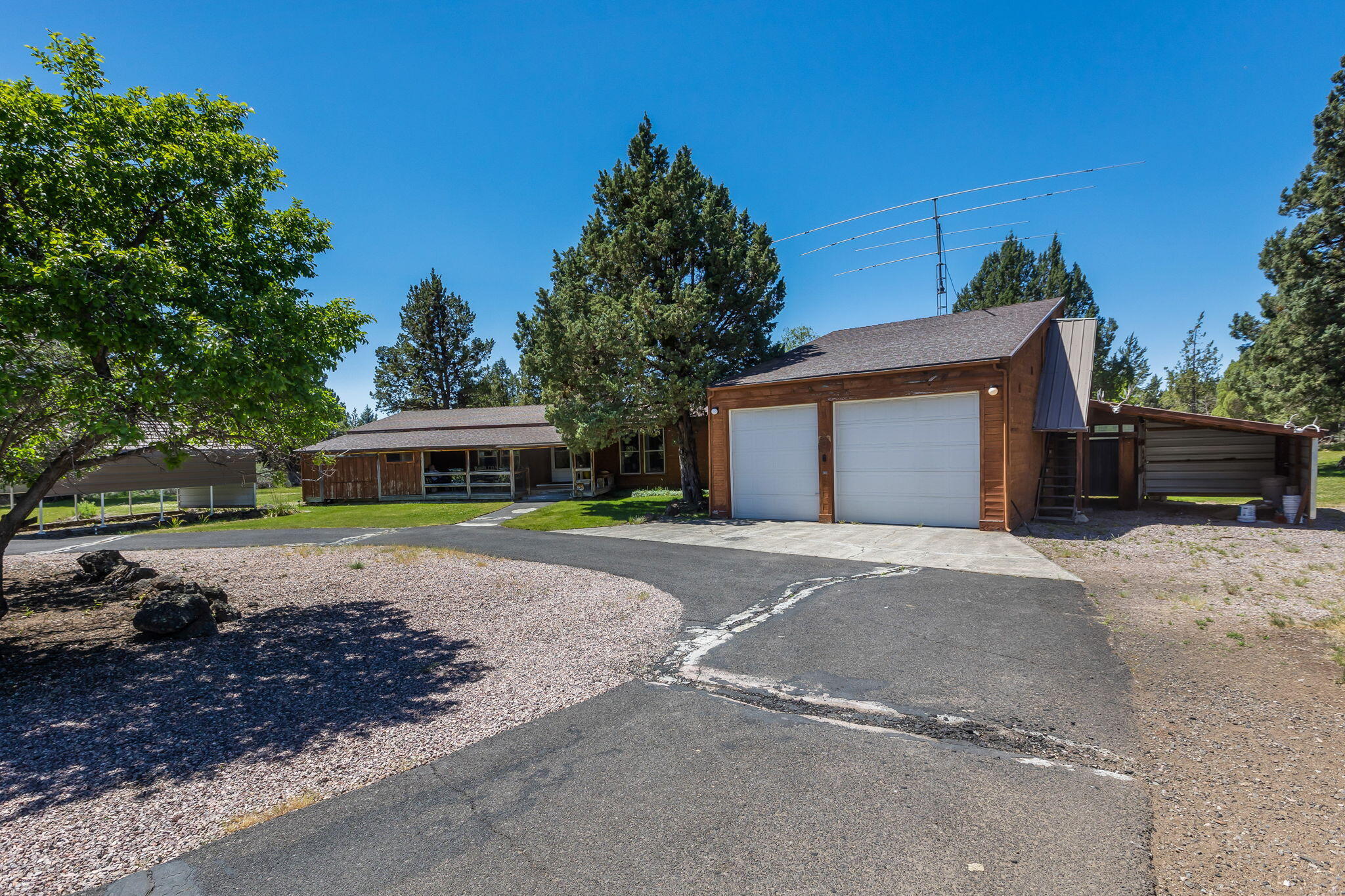 Los Serranos Dr, Bend, OR 97701