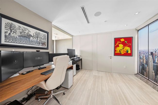 PH207 - 3470 E Coast Ave, Condo with 3 bedrooms, 3 bathrooms and null parking in MIAMI FL | Image 35