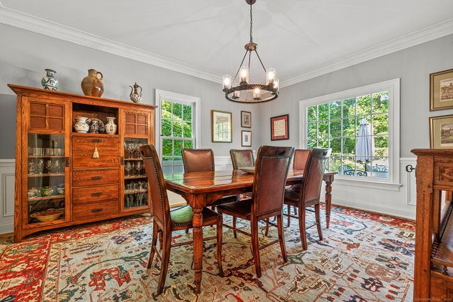 Gracious dining room for large or small gatherings. | Image 12