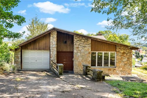 526 State Route 885, Jefferson Hills, PA, 15025-4022 | Card Image