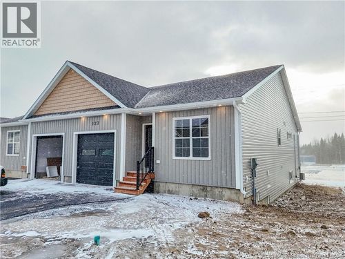 127 Glennorth St, Fredericton, NB, E3G0A3 | Card Image