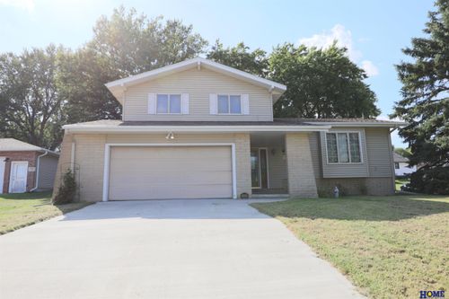1365 N Chestnut St, Wahoo, NE, 68066-1203 | Card Image