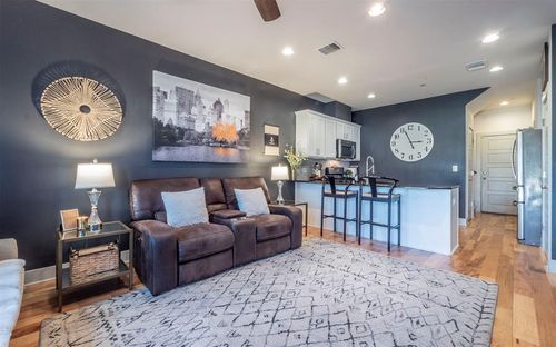 1907-2101 Town Centre Dr, Round Rock, TX, 78664-7205 | Card Image