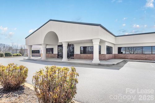 unit-100-2 Trident Dr, Arden, NC, 28704-7744 | Card Image