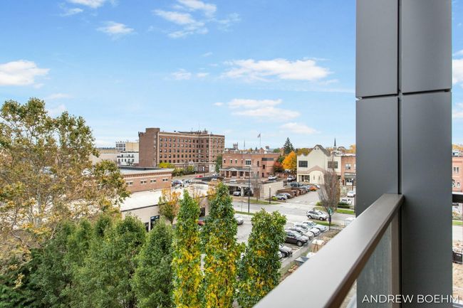502 - 159 S River Ave, Condo with 2 bedrooms, 2 bathrooms and null parking in Holland MI | Image 14