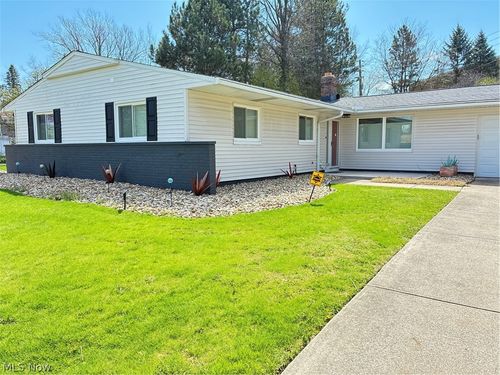 2642 Ramsay Rd, Beachwood, OH, 44122-1762 | Card Image