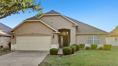9705 Pinewood Dr, Denton, TX, 76207-6677 | Card Image