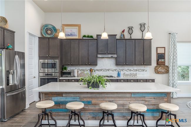 Kitchen straight on. | Image 11