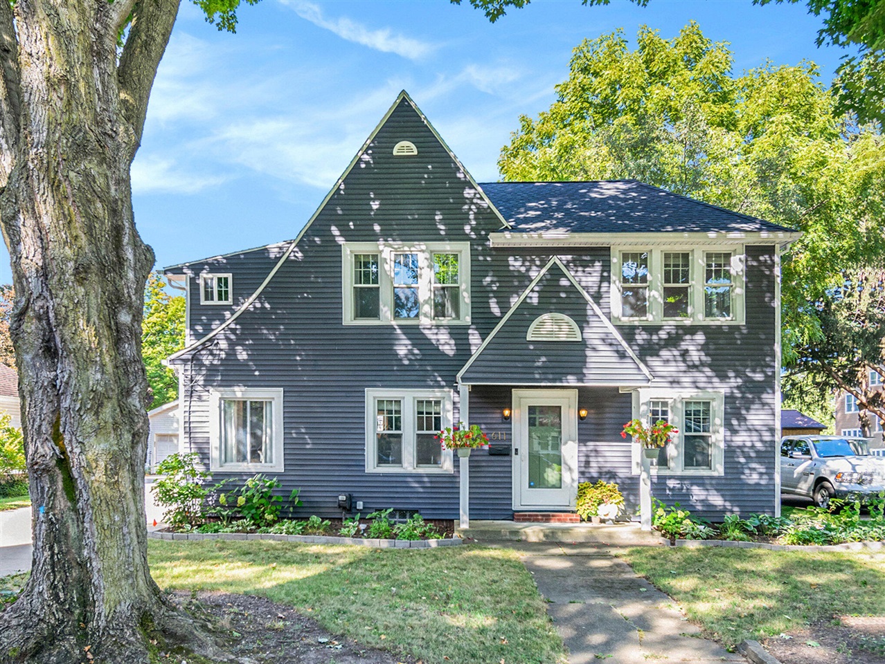 Pinehurst Blvd, Kalamazoo, MI 49006