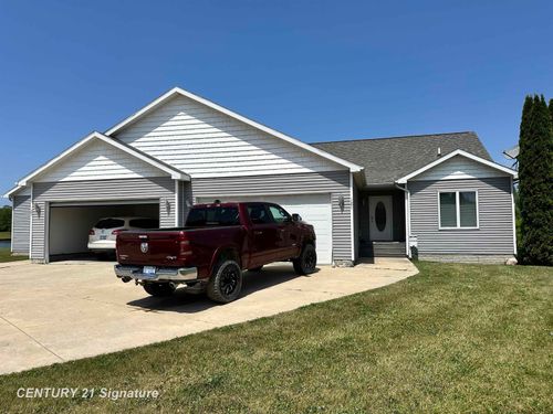 123/125 Pearson Street, Beaverton, MI, 48612 | Card Image