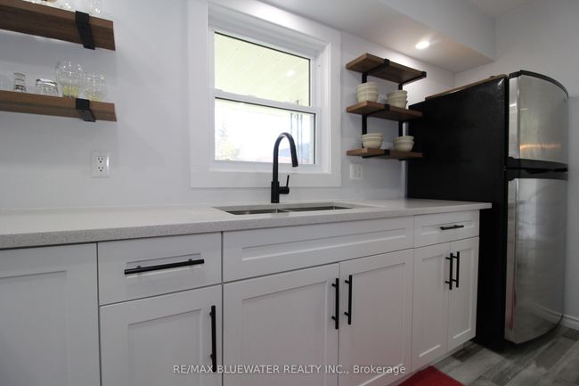 45 John St N, House other with 3 bedrooms, 2 bathrooms and 4 parking in Zurich ON | Image 17