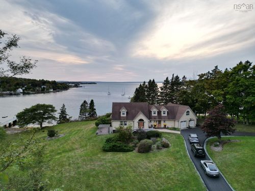 2 Crouchers Point Rd, Glen Haven, NS, B3Z2W4 | Card Image