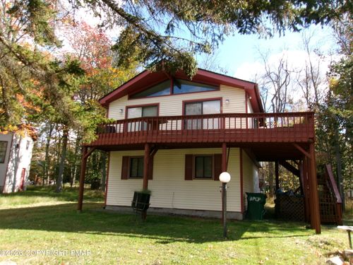 1482 Waterfront Dr, Tobyhanna, PA, 18466-3682 | Card Image