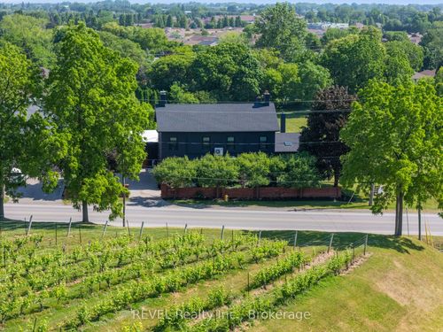 3543 King St, Vineland, ON, L0R2C0 | Card Image