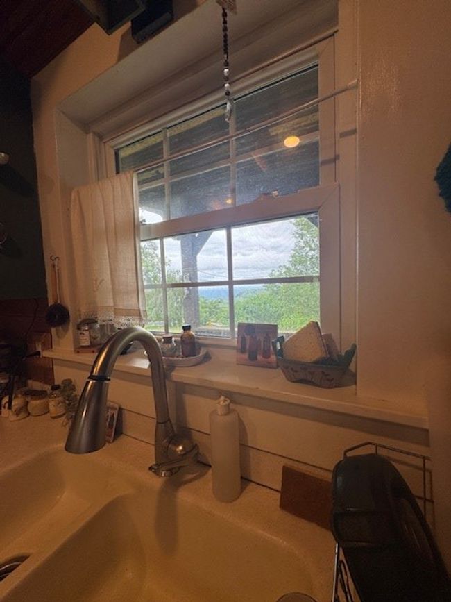 130 Heavenly View Ln, House other with 1 bedrooms, 1 bathrooms and 1 parking in Fancy Gap VA | Image 12