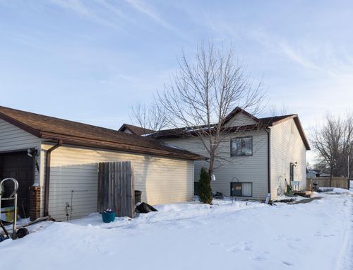 1901 5th Ave E, West Fargo, ND, 58078-2316 | Card Image