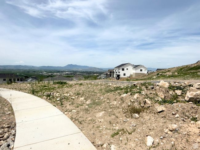 View of mountain background | Image 5