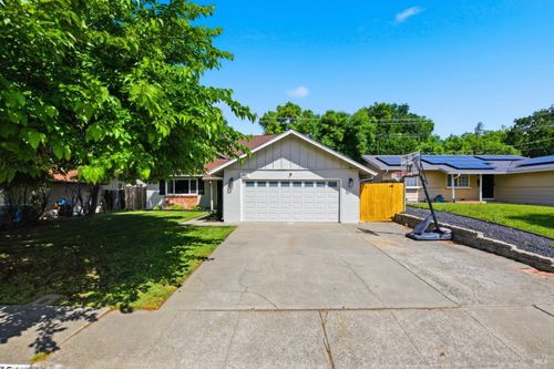 356 Berryessa Drive, Vacaville, CA, 95687 | Card Image