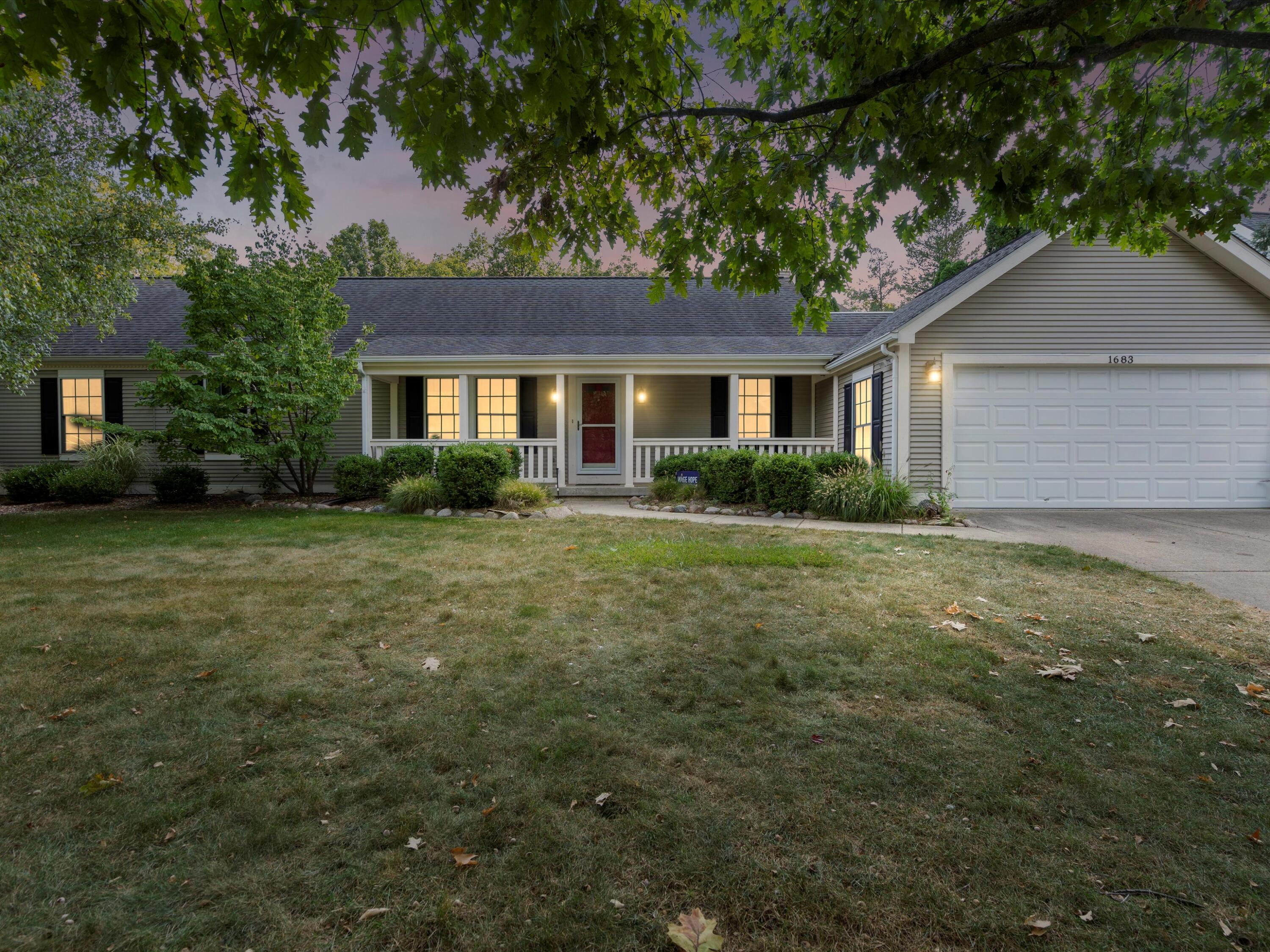 Briar Ridge Dr, Ann Arbor, MI 48108