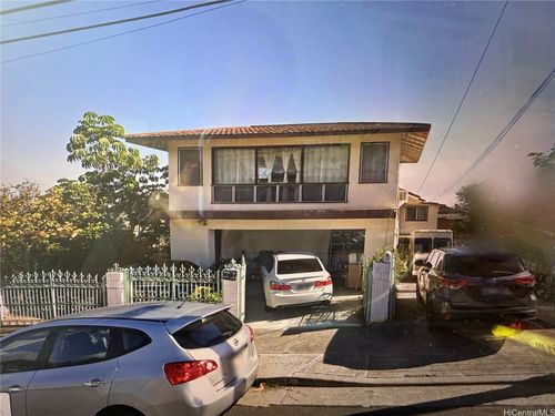 3647 Likini St, Honolulu, HI, 96818-2108 | Card Image