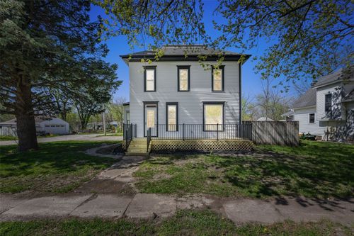 1003 Franklin St, Center Point, IA, 52213-9646 | Card Image