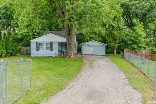 153 Hollywood Cir, Creve Coeur, IL, 61610-3831 | Card Image