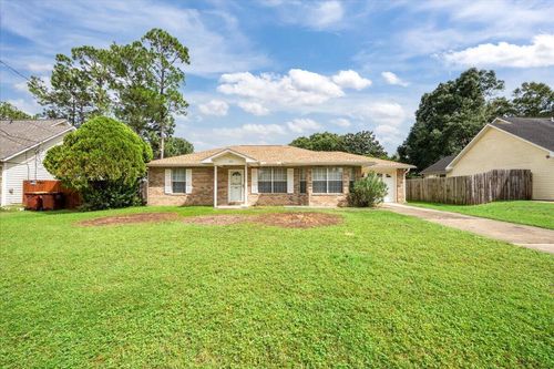 210 Water Oak Ln, Crestview, FL, 32539-8391 | Card Image