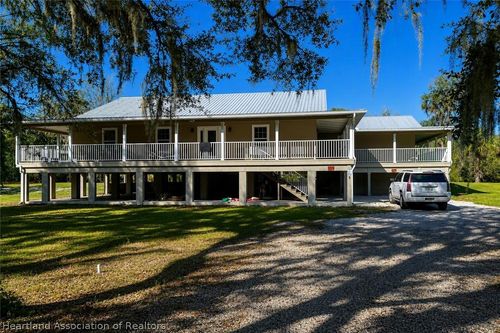 584 Cross Creek Ln, WAUCHULA, FL, 33873-4541 | Card Image