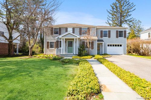 75 Oakdale Ln, Roslyn Heights, NY, 11577-1534 | Card Image