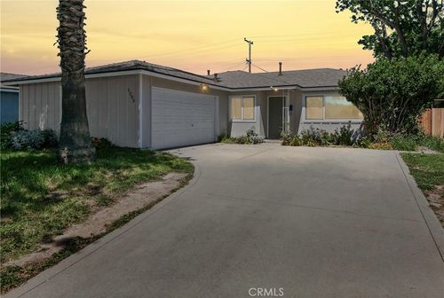 1205 E Oak Ave, Lompoc, CA, 93436-4227 | Card Image