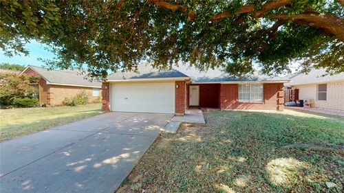 1402 Calais Ct, Euless, TX, 76040-4179 | Card Image