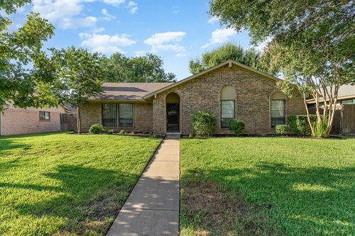 2311 Lawnmeadow Dr, Richardson, TX, 75080-2340 | Card Image