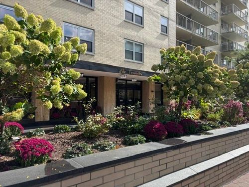 18a-6600 Kennedy Blvd E, West New York, NJ, 07093-4251 | Card Image