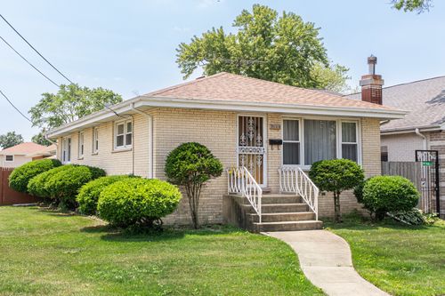 10101 Belle Plaine Ave, Schiller Park, IL, 60176-1817 | Card Image