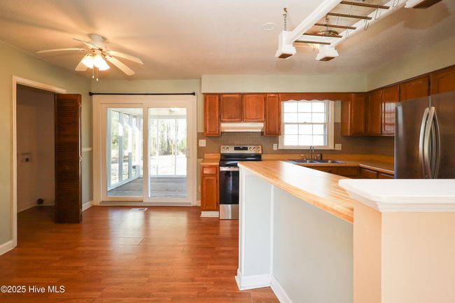 67 Sanders Dr, House other with 3 bedrooms, 2 bathrooms and 2 parking in Hubert NC | Image 13