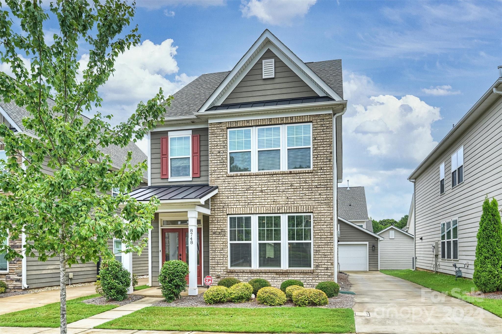 Aspinwall Dr, Charlotte, NC 28216