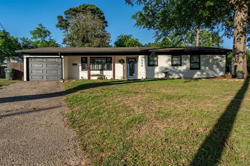 3020 Meadowlark Ln, Tyler, TX, 75701-6042 | Card Image