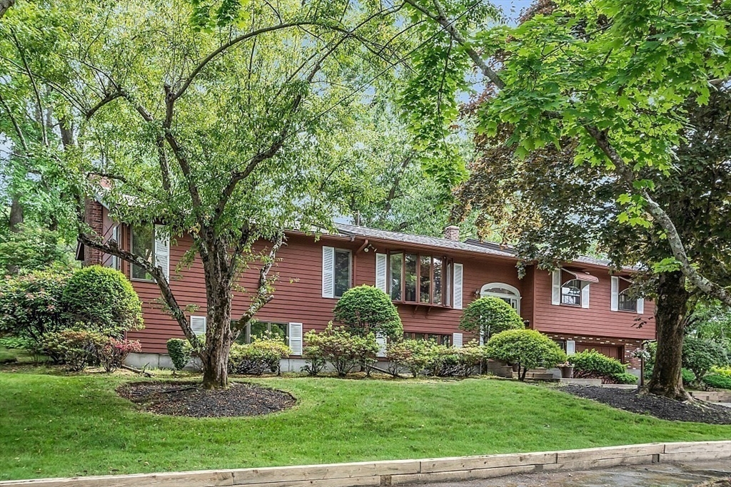 Belfast Rd, Peabody, MA 01960