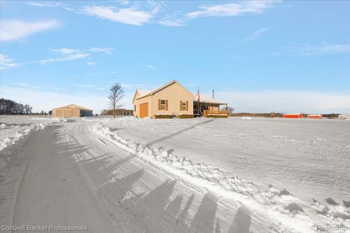8661 Turner Rd, Imlay City, MI, 48444-9423 | Card Image