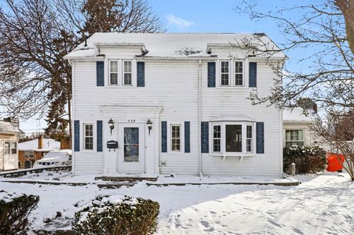 739 Beverly Park Pl, Jackson, MI, 49203-3930 | Card Image