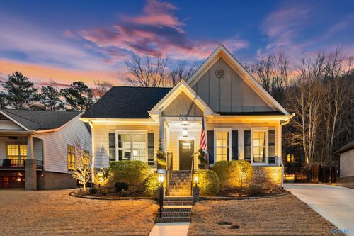 7070 Meadow Way Ln, Owens Cross Roads, AL, 35763-6800 | Card Image