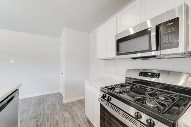 1004 Greenspointe Ave, House other with 4 bedrooms, 3 bathrooms and null parking in La Grange TX | Image 6