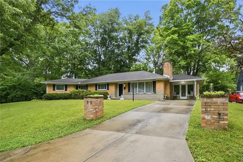 92 Winnet Dr, Dayton, OH, 45415-2930 | Card Image