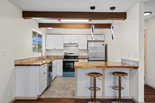 350 Kinaole Cir, Kihei, HI, 96753-8945 | Card Image