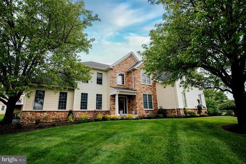 301 Prescott Dr, CHESTER SPRINGS, PA, 19425-3641 | Card Image