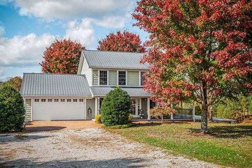 368 Bennett Rd, Sparta, TN, 38583-5516 | Card Image