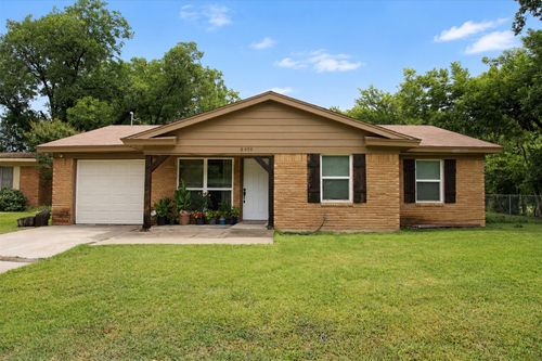 8408 Monmouth Dr, Fort Worth, TX, 76116-6841 | Card Image