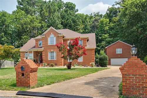 111 Leyland Ct, Yorktown, VA, 23693-5720 | Card Image