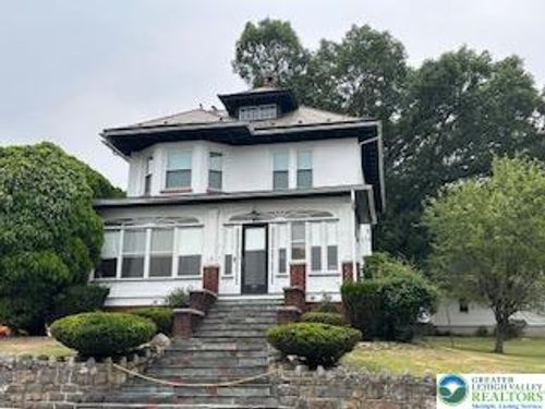 101 E Plainfield Ave, Pen Argyl, PA, 18072-1116 | Card Image