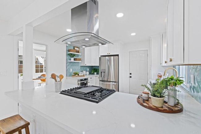 10424 Rancho Carmel Dr, House other with 4 bedrooms, 3 bathrooms and 2 parking in San Diego CA | Image 12